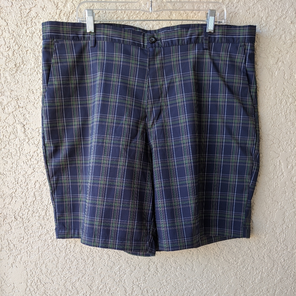 Chaps Men's Golf 78 Plaid Shorts